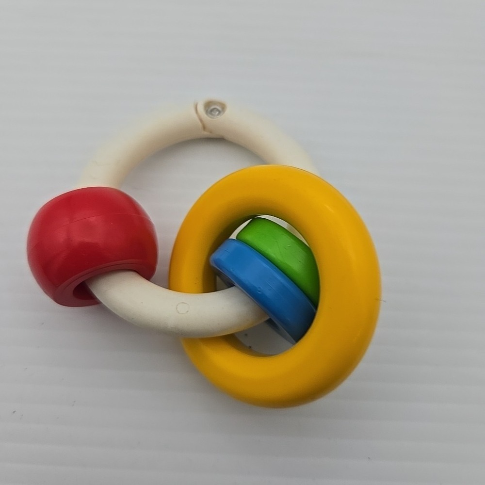 VINTAGE 1982 FISHER PRICE RING TEETHER
